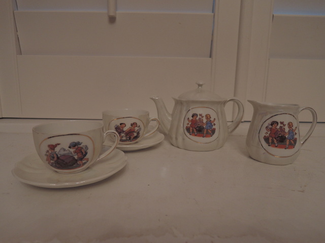 Vintage Bavarian German Luster Childs Tea set/Teapot