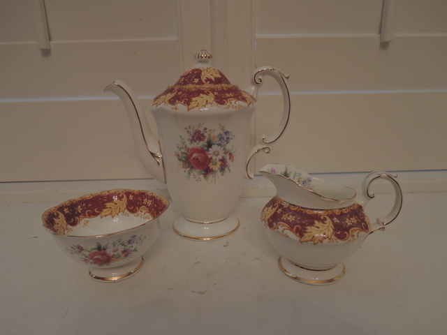 Vintage Paragon Red & Gold Leaf Tea Set Teapot/Coffee Pot Pink Roses
