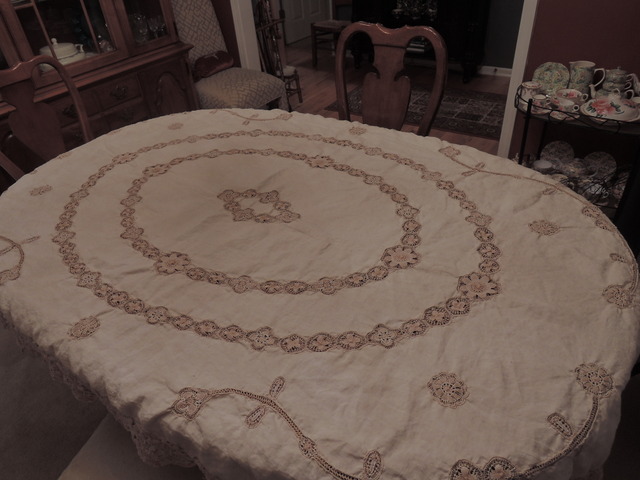 Vintage Ecru Irish Linen & Lace 87" x 56" Tablecloth