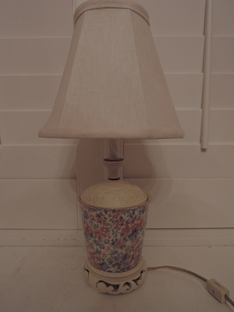 Vintage Chintz Table Lamp Base Brexton w/Shade 40 Watt Pink Roses Bedside