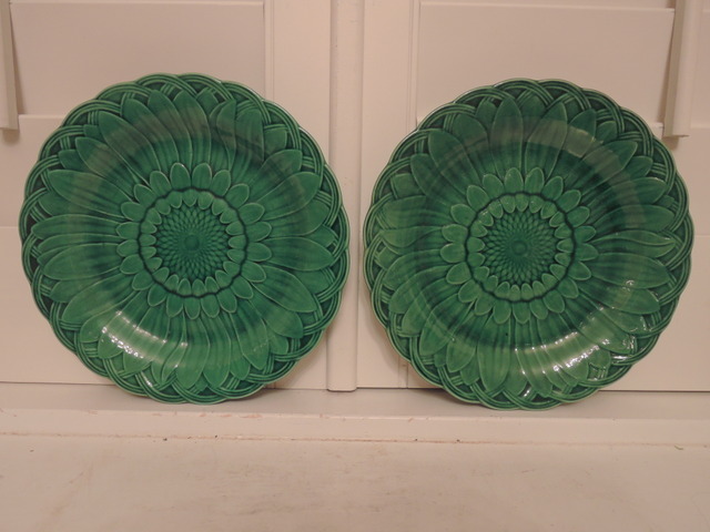 Antique Pair Green Sunflower Majolica Wedgwood Plates 1880's