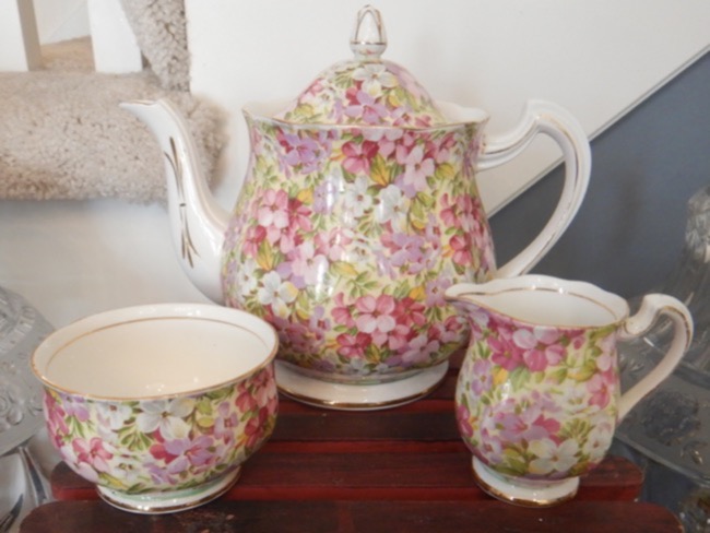 Vintage Royal Standard Virginia Stock Chintz Teapot Tea Set Fine Bone China