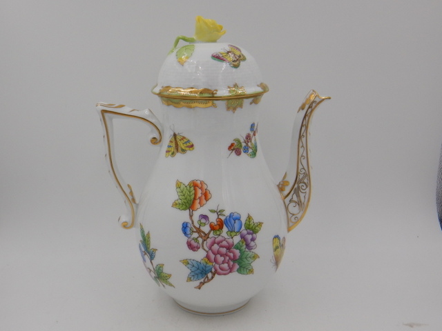Large Herend Queen Victoria Teapot/Coffee Pot Yellow Rose Gorgeous