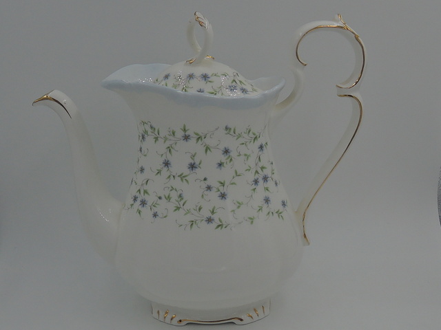 Gorgeous Vintage Royal Albert Caroline Teapot/Coffee Pot