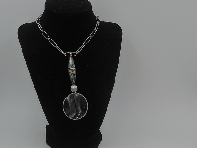 Petite Magnifying Glass w/Silver 24" Necklace