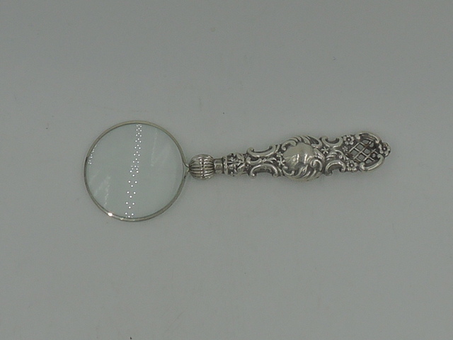 Antique Edwardian Ornate Sterling Silver Reticulated Handle Magnifying Glass 1909
