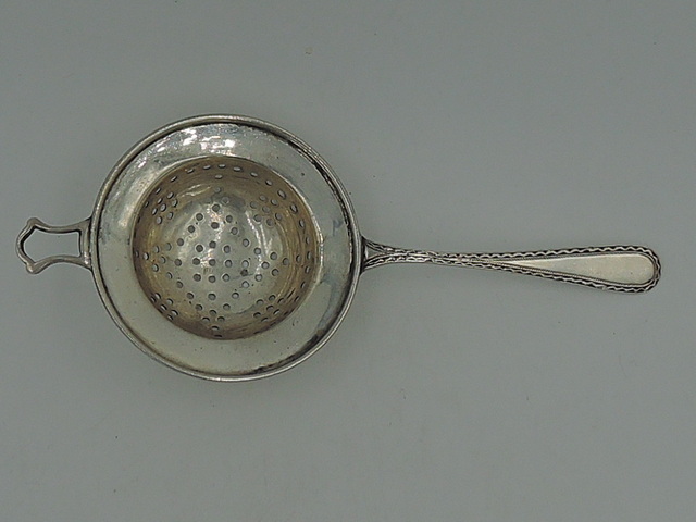 Antique English Sterling Silver Handle Tea Strainer Hallmarked London 1918