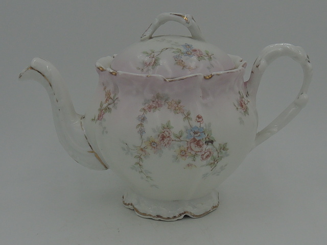 Vintage Elite Limoges Porcelain 2 Cup Teapot Pink Roses