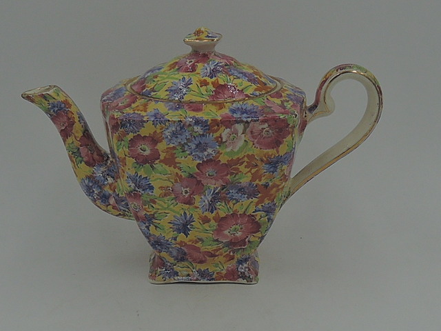 Vintage Royal Winton Chintz Royalty Ascot Teapot 2 Cups Old Mark