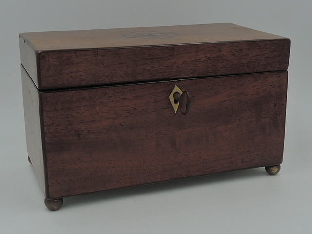 Antique Victorian English Mahogany w/Inlaid Tea Caddy Box w/Key 2 Compartments