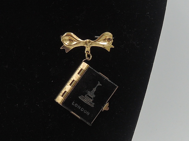 Rare! 1950's Miniature Bow Brooch Pin Book London Photo Souvenir