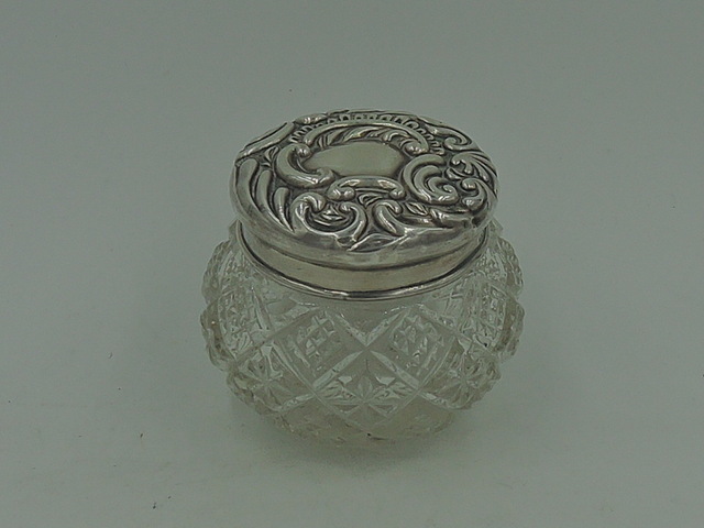 Antique Sterling Silver Repousse Lid & Star Cut Base Glass Vanity Jar 1900