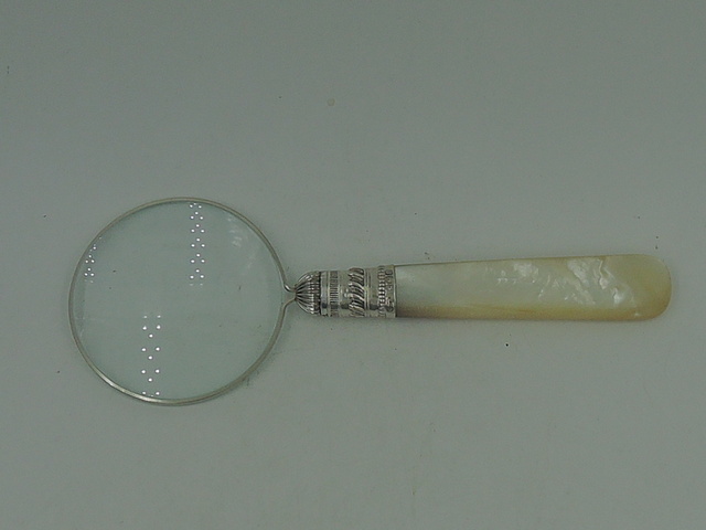 Antique Edwardian Sterling Silver Collar & Mother of Pearl Handle Magnifying Glass