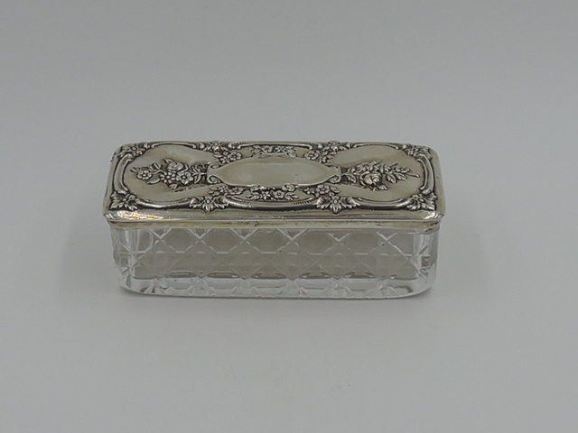 Antique English Sterling Silver Repousse Lid & Cut Glass Vanity Jar Box Roses