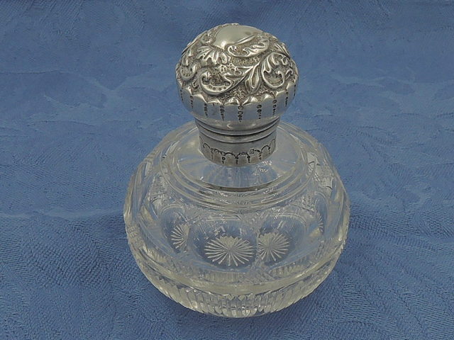 Antique Sterling Silver Lid & Cut Glass Perfume Bottle w/Dauber Birmingham 1900